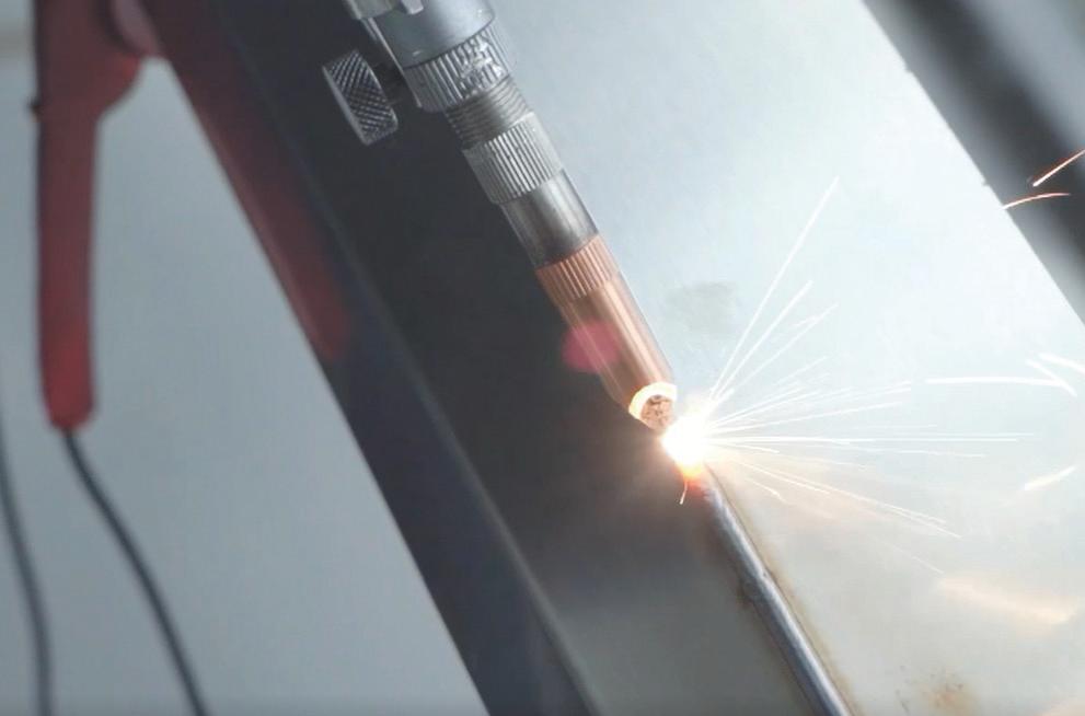 Saldatrice a freddo super laser portatile 4000 W riparazione stampo metallo  sald